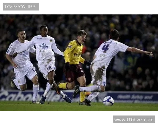 上海足球队的节奏探秘:从战术分析到球迷文化的全景观察 上海足球队的节奏探秘:从战术分析到球迷文化的全景观察